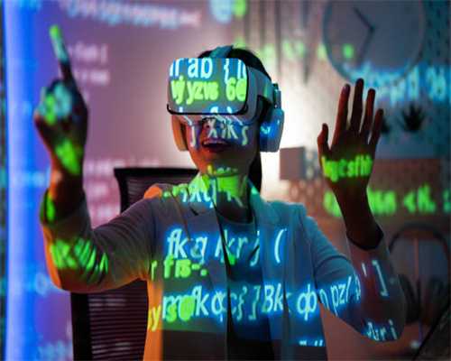 敦煌市肃州镇:农机服务队受欢迎