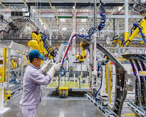 多家大行存款利率将再迎下调；中国第三座迪士尼有望落户青岛？官方回应来了；北京发现两例猴痘病例丨早报