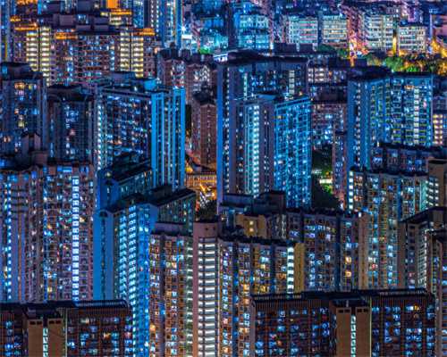 深圳市群安达建筑科技申请一种建筑新型材料质检设备专利，便于对弧形发泡陶瓷板外弧两端抗弯折的承压检测和外弧全侧壁的承压检测